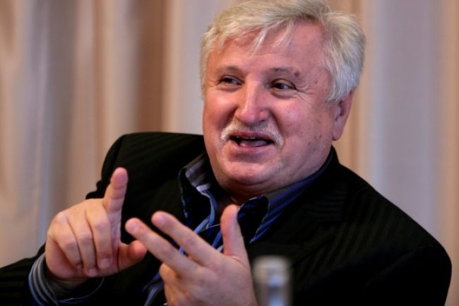 Kamil Peteraj pokrstil knihu S tebou a bez teba