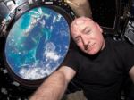 Astronaut Scott Kelly prekonal rekord, vo vesmíre je 383 dní