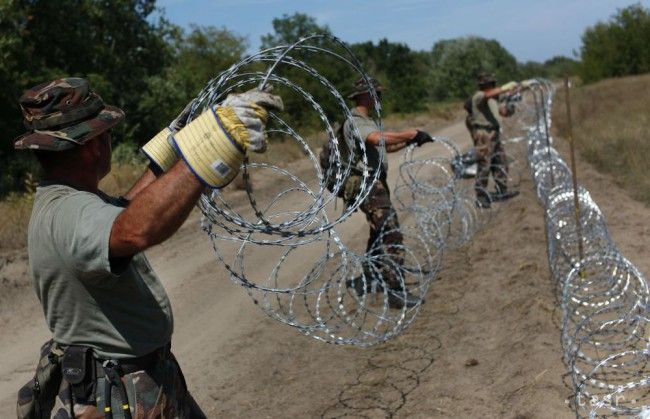 Príliv migrantov do Maďarska sa po zatvorení hraníc prakticky zastavil