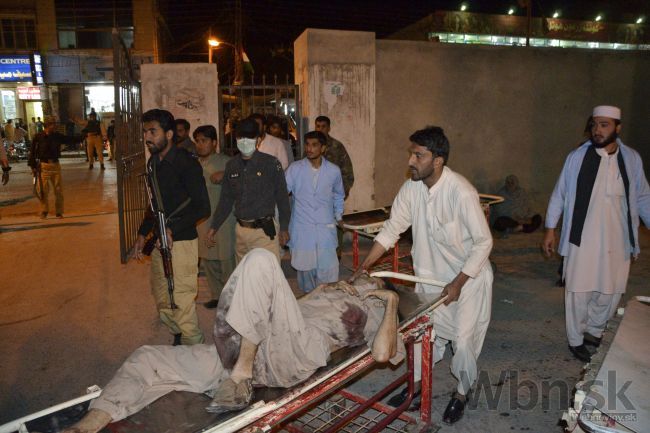 V pakistanskom autobuse vybuchla bomba, sú mŕtvi aj ranení
