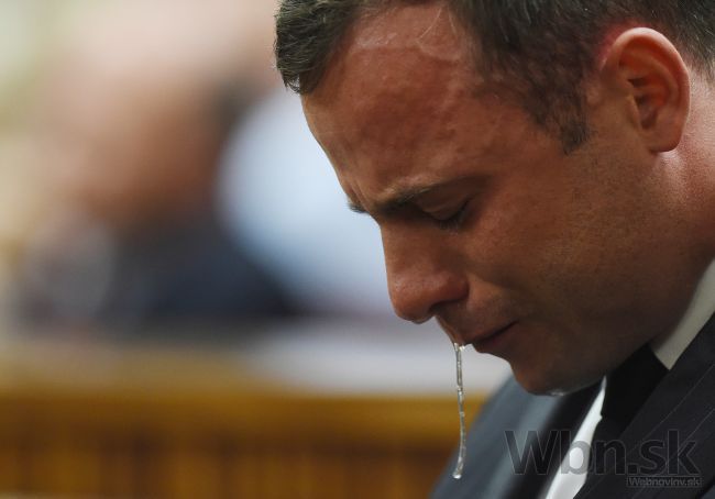 Pistoriusa, vraha frajerky, prepustili do domáceho väzenia
