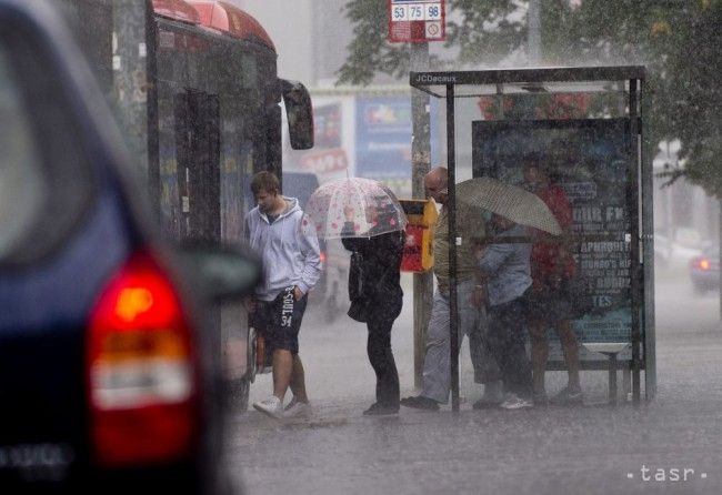 SHMÚ varuje pred intenzívnym dažďom na východe Slovenska