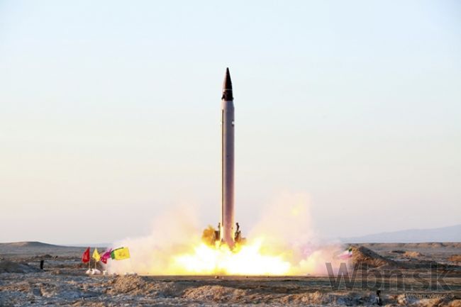 Irán otestoval balistickú raketu, mocnosti žiadajú trest