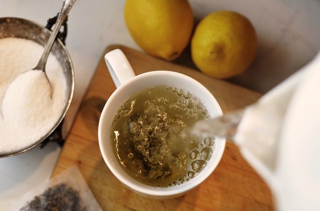 Zelený čaj s kokosovým olejom - dodáva energiu a podporuje chudnutie