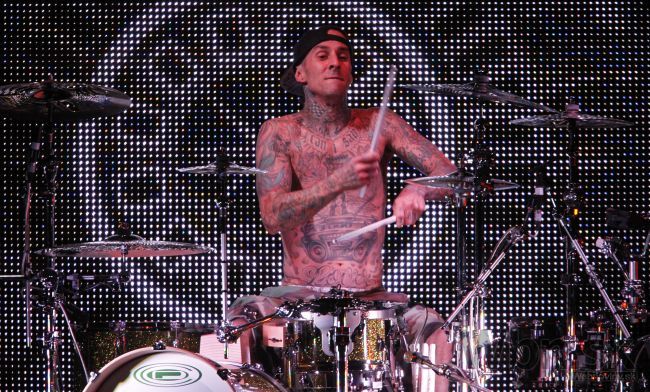 Travis Barker po nehode žiadal priateľov, aby mu vzali život