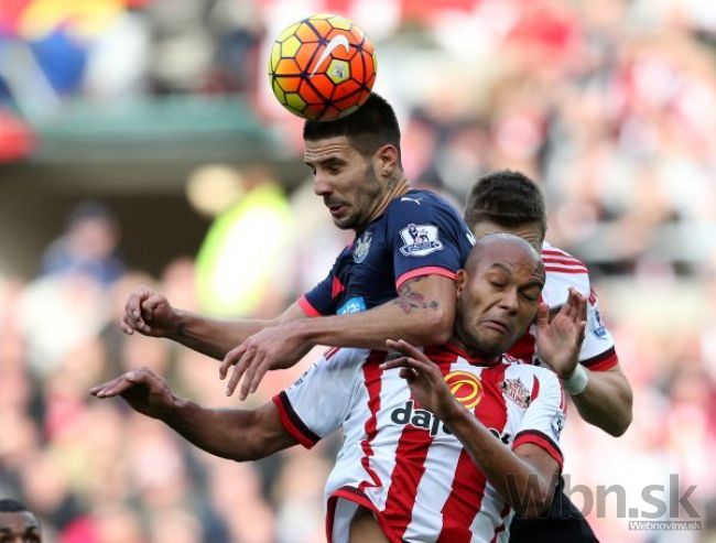 Video: Sunderland má prvú výhru, derby Manchestru bez gólov