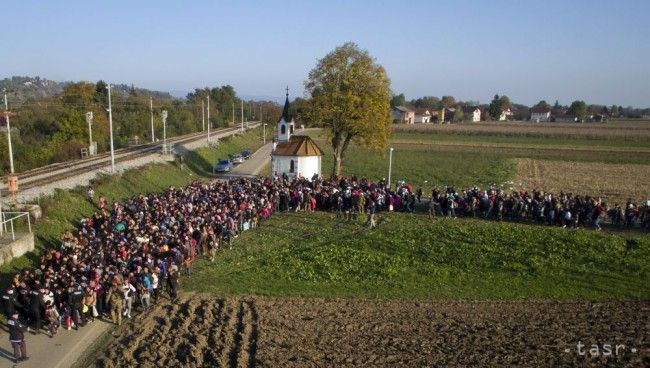 Cez Slovinsko prišlo do Rakúska za týždeň 58.000 utečencov