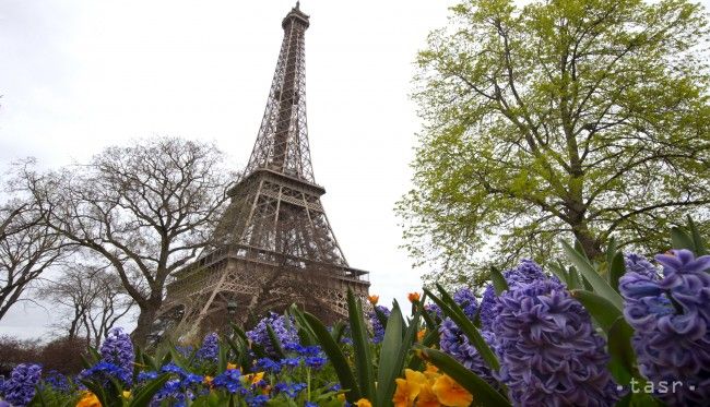 Muž stratil v Paríži peňaženku, časom mu prišla poštou. Aj s peniazmi