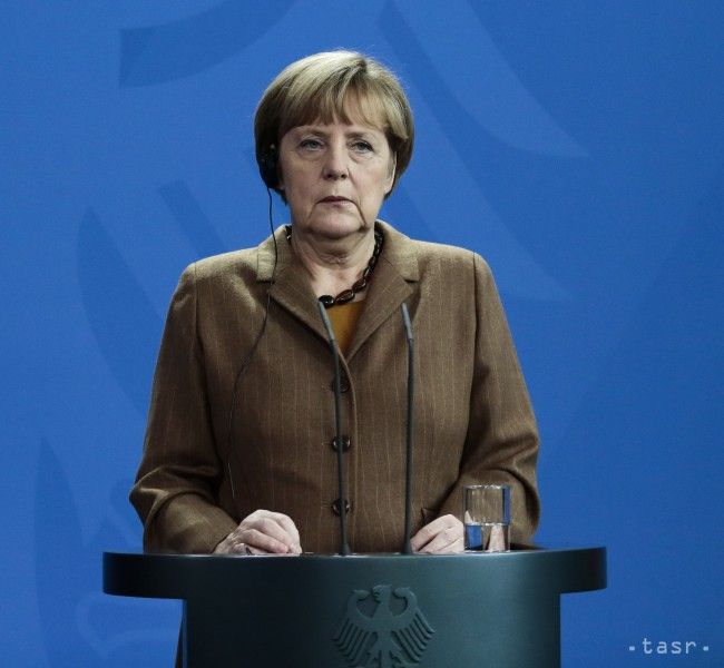Podpora bloku Merkelovej klesla na najnižšiu úroveň za tri roky
