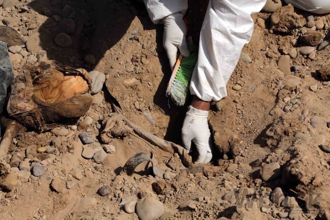 V Bosne našli masový hrob so stovkami častí ľudských tiel