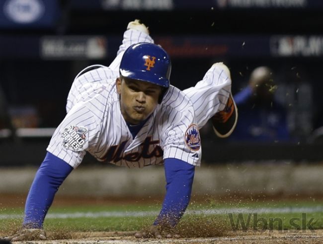 Bejzbalisti New York Mets znížili stav finále zámorskej MLB