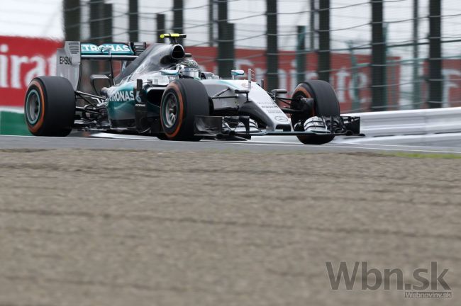 Rosberg v Mexiku so štvrtým víťazstvom v sezóne