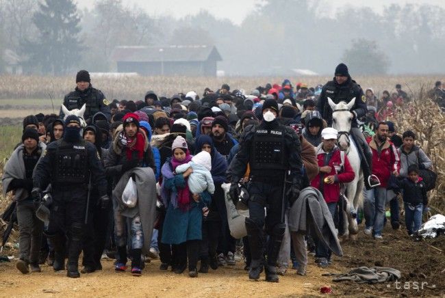 Maďarsko nemá kam vyhostiť stovky migrantov. Srbsko ich odmieta prijať