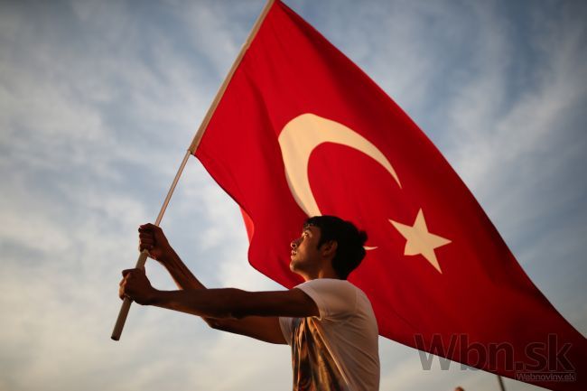 V Turecku zadržali redaktorov, mali sa pokúsiť o prevrat