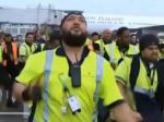 Video: Pozrite si tanec Haka v podaní zamestnancov aerolínií