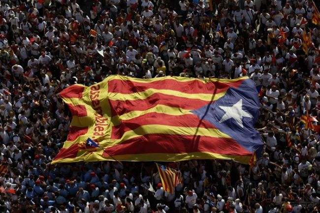 Odporcovia odtrhnutia Katalánska sa obrátili na ústavný súd