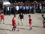 Video: David Beckham si zahral futbal s nepálskou mládežou