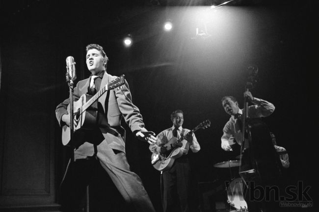 Elvis Presley dobyl UK Chart už s dvanástym albumom