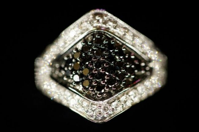 V centre Eurovea ukradli luxusný diamantový prsteň
