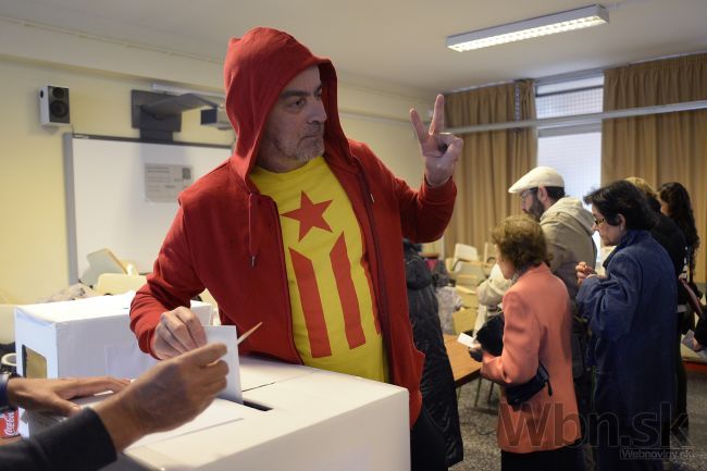 Katalánsko hlasuje o odtrhnutí sa od zvyšku Španielska