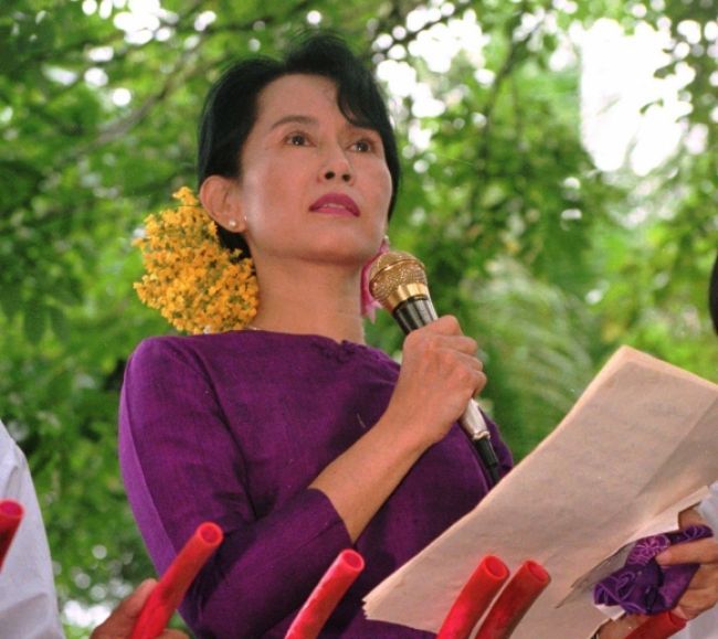 Strana disidentky Su Ťij vyhrala voľby v Mjanmarsku