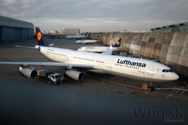 Lufthansa zrušila v stredu pre štrajk takmer tisícku letov