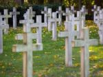 Na vojenskom cintoríne spomínali na vojnových veteránov
