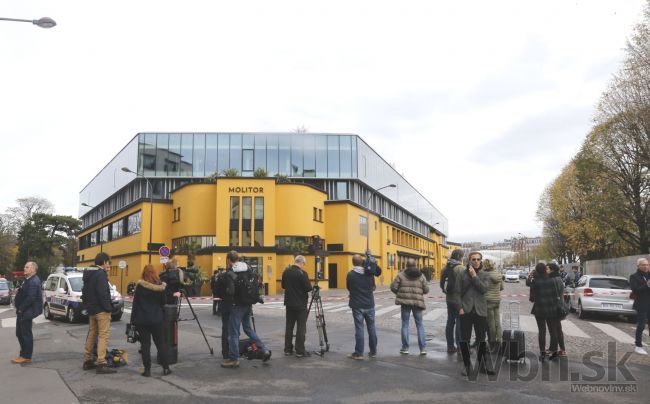 Nemeckých futbalistov evakuovali, anonym nahlásil bombu