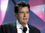 Charlie Sheen oznámil, že je HIV pozitívny