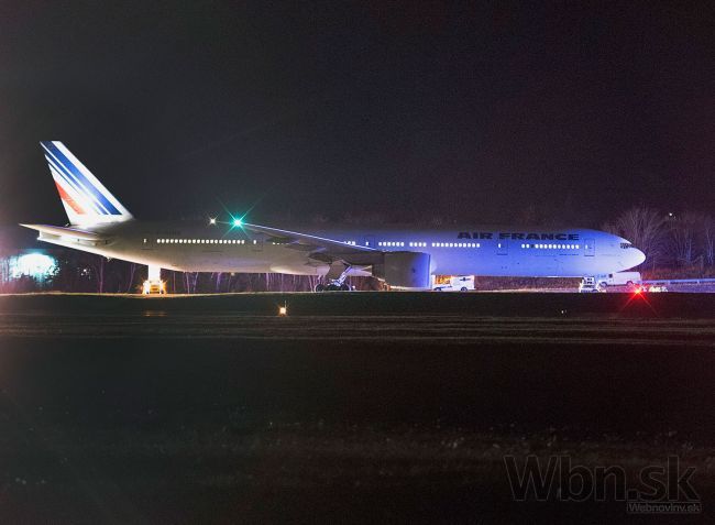 Lietadlá Air France odklonili po hrozbách z bombových útokov