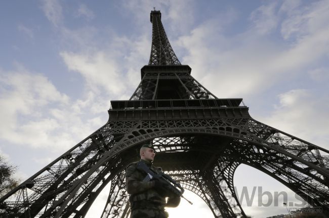 Polícia podnikla od parížskych útokov celkovo 793 razií