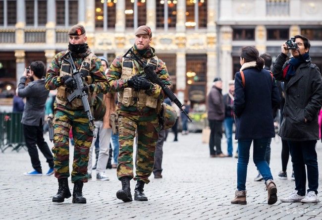 Úrady vyhlásili v Bruseli najvyšší stupeň teroristickej výstrahy