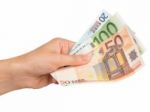 Slovensko si v rebríčku systému platenia daní polepšilo