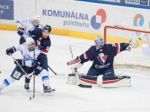 Brankár Slovana sa stal hviezdou týždňa v KHL