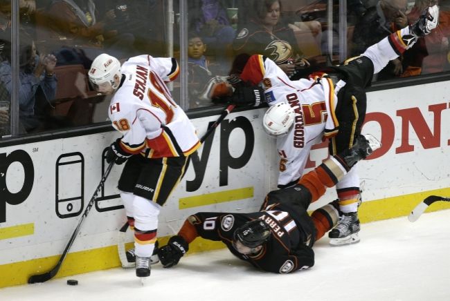 Video: V Ottawe padlo 11 gólov, Getzlaf vyrovnal rekord