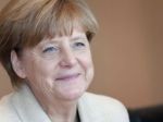Merkelová: Ďalšiemu posilneniu IS sa nie je možné prizerať