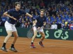 Briti uspeli vo štvorhre, vo finále Davis Cupu vedú 2:1