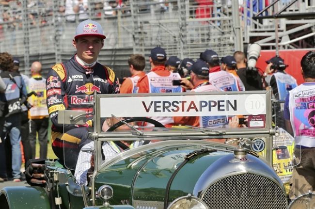 Mladík Verstappen bol najtrestanejším pilotom v sezóne F1