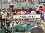 Mladík Verstappen bol najtrestanejším pilotom v sezóne F1
