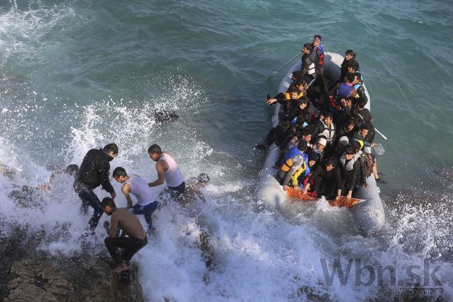 Turci zadržali 1300 migrantov smerujúcich do Grécka