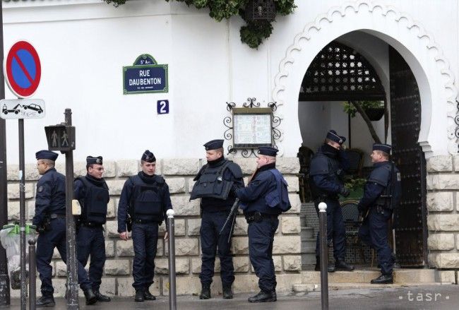 Od útokov v Paríži zatvorili vo Francúzsku tri mešity