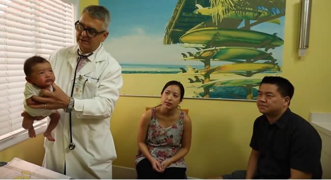 Video: Pediater vám predvedie, ako upokojiť plačúce dieťa