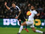 Video: Leicester vedie Premier League, Chelsea je blízko dna