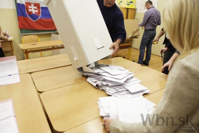 Tieto strany sa budú vo voľbách uchádzať o hlasy Slovákov