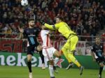 Giroud hetrikom vystrelil Arsenalu postup, ďalej i Chelsea