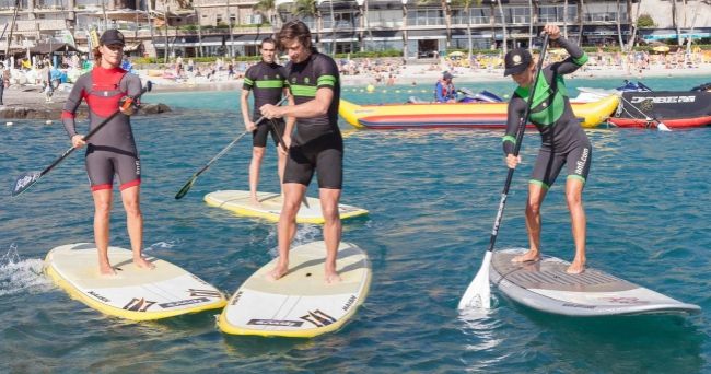 Video: Sagan si vyskúšal pádlovanie na surfe a nový dres