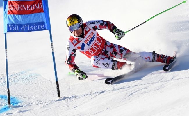 Hirscher vyhral obrovský slalom, Žampovci nepostúpili
