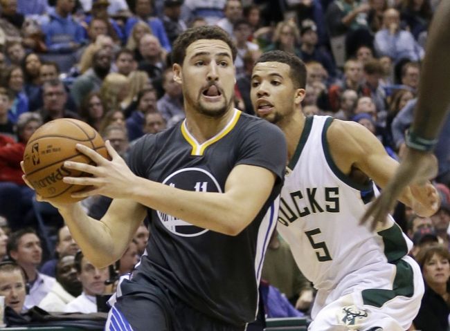 Víťaznú sériu Golden State ukončilo bezfarebné Milwaukee