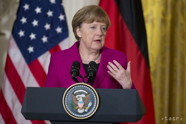 Merkelová odmietla žiadosť USA zvýšiť vojenskú pomoc v boji proti IS