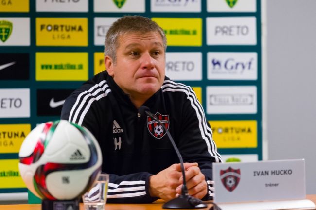 Hucko zostáva trénerom Trnavy, prichádzajú Kadlec a Bello